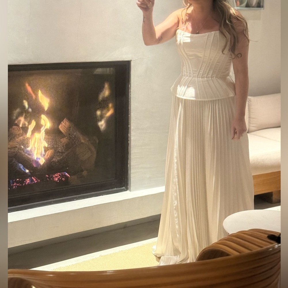 MillaNova Elegant Cream Wedding Dress - Picture 10 of 10